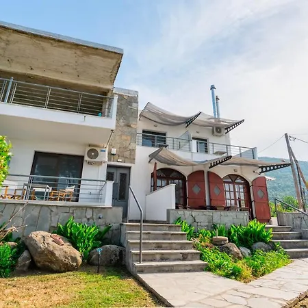 招待所 Stone House & 斯塔夫罗斯