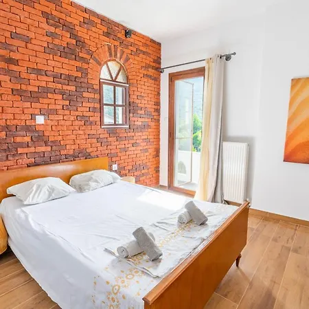 Guest house Stone House &